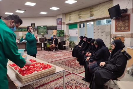 بازدید نخبه‌های قرآنی کالج اسلامی استانبول از موزه گنجینه قرآن حرم رضوی