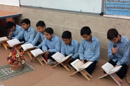 محفل انس با قرآن کریم در مدرسه قرآنی آموزشی پسرانه توحید