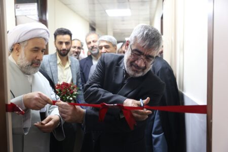 افتتاح بخش صدور گذرنامه ایرانی در مرکز امور طلاب المصطفی