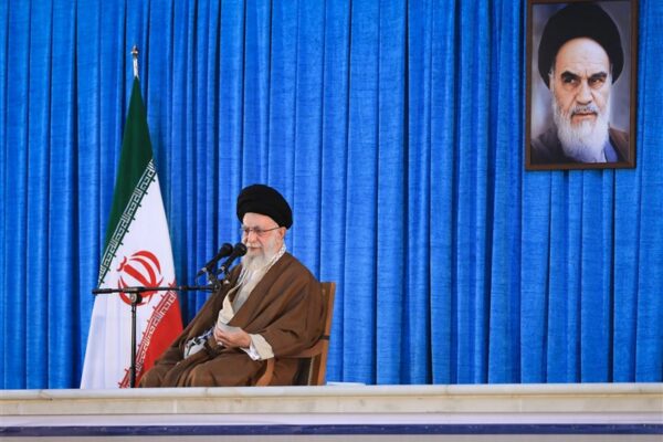 دشمنی استکبار با عقب‌نشینی‌های موضعی تمام نمی‌شود