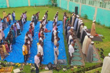 مراسم نماز عید سعید قربان در دانشگاه اسلامی کنگو
