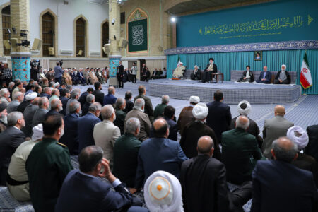 راه مقابله با دخالت قدرت‌های زورگو، اتحاد کشورهای اسلامی است