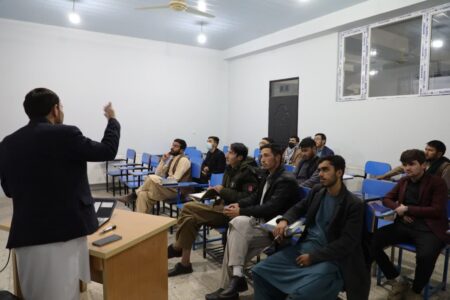   کارگاه نحوه کارنامک نویسی دانشگاهی در نمایندگی افغانستان برگزار شد