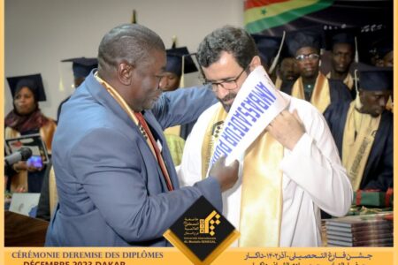 نماینده جامعة المصطفی العالمية در سنگال به عنوان “سفیر صلح و سعادت” انتخاب شد