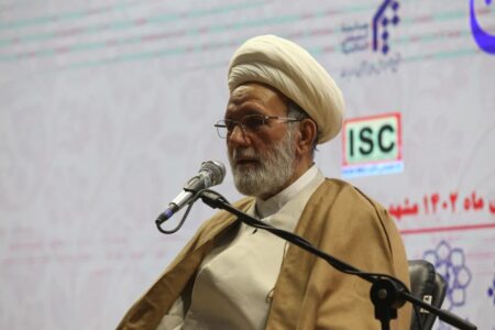 کسی می تواند تفسیر قران بگوید که بر فرهنگ قرآن آگاهی داشته باشد