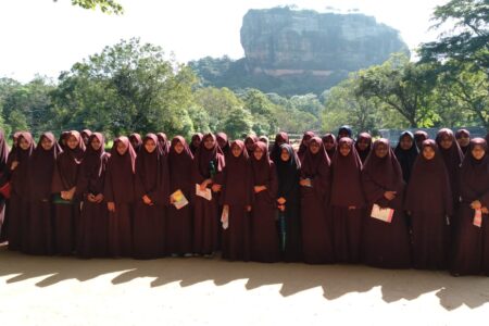 اردوی یک روزه نشاط تحصیلی مدرسه زینبیه سریلانکا+تصاویر