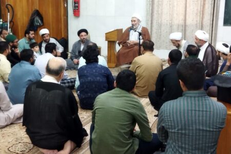 حضور رئیس مجتمع آموزش عالی قرآن و حدیث در جمع معتکفان در نجف اشرف