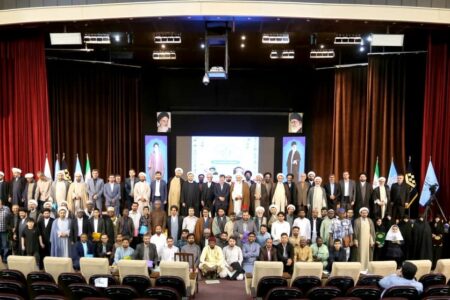 تصاویر/ تقدیر از برگزیدگان ششمین اجلاسیه کنگره بین المللی اندیشه‌های قرآنی امام خامنه‌ای