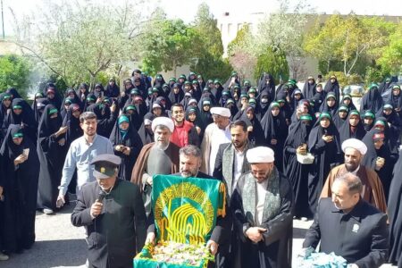 حضور خدام و پرچم نورانی گنبد رضوی در نمایندگی استان مرکزی