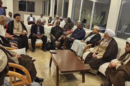دیدار جانشین ریاست المصطفی با اسقف اعظم تانزانیا