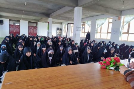 برگزاری نشست فرهنگی-تبیینی با موضوع انقلاب اسلامی در مدرسه علمیه فاطمة الزهرا (س) غزنی