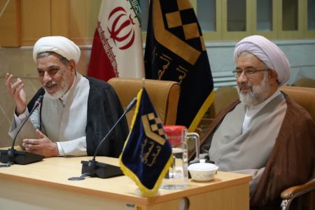 در سنت حوزوی، استادان اسوه های تربیتی طلاب هستند