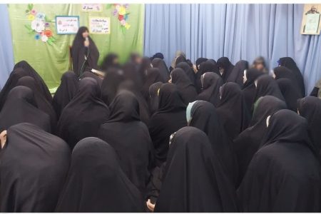 جشن دهه کرامت در آموزشگاه حضرت فاطمه(س)