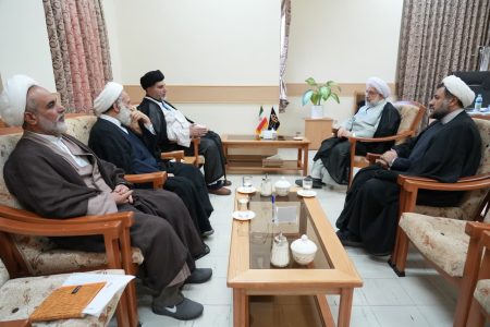 دیدار علمای سوری حاضر در همایش یکصدسالگی حوزه علمیه قم با رئیس المصطفی