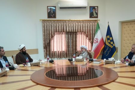 دیدار رئیس صندوق قرض الحسنه دفتر تبلیغات اسلامی با آیت الله دکتر عباسی