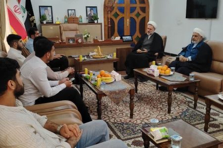 دیدار اساتید مدرسه‌ جامع امام علی(ع) عراق با نماینده المصطفی