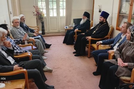 بازدید هیئت دینی حوزه علمیه اورتدکس روسیه از مجتمع عالی فقه