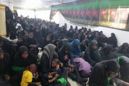 اهتزاز پرچم سرخ عاشورا در نمایندگی نیجریه