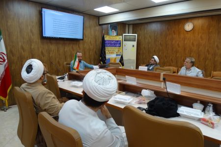 جلسه دفاع رساله دکتری در مجتمع زبان، ادبیات و فرهنگ شناسی