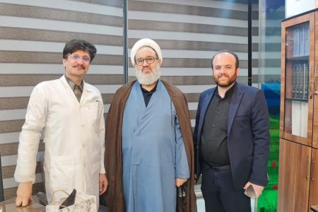 تجلیل از پزشکان درمانگاه اعوان المصطفی(ص)