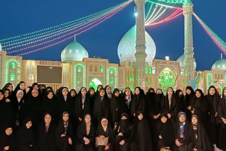تشرف طلاب خواهر نمایندگی اصفهان به مسجد جمکران و حرم کریمه اهلبیت(س)