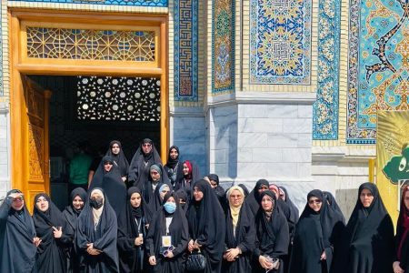 طلاب خواهر نمایندگی گلستان میهمان کتابخانه مرکزی آستان قدس رضوی