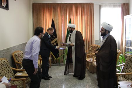 انعقاد تفاهم نامه همکاری مابین خانه حکمت و نمایندگی اصفهان