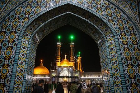 بیتوته طلاب خواهر المصطفی در حرم کریمه اهل بیت(س)