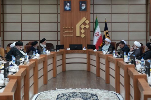 تنها رقیب گفتمانی تمدن مادی، گفتمان اسلام ناب و انقلاب اسلامی است