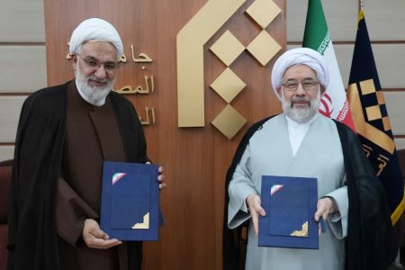 امضای تفاهم‌نامه همکای میان المصطفی و مرکز مدیریت حوزه علمیه خراسان