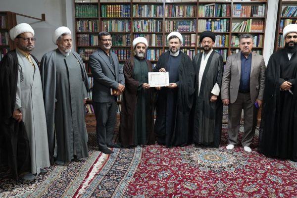 بازدید معاون ارتباطات و بین‌الملل المصطفی از «مرکز احیاء آثار بر صغیر»