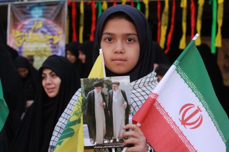 حضور پرشور المصطفائیان در راهپیمایی یوم الله ۱۳ آبان