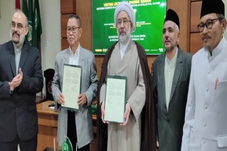 نشست مشترک رئیس جامعةالمصطفی و هیئت رئیسه دانشگاه اسلامی نهضت‌العلماء اندونزی