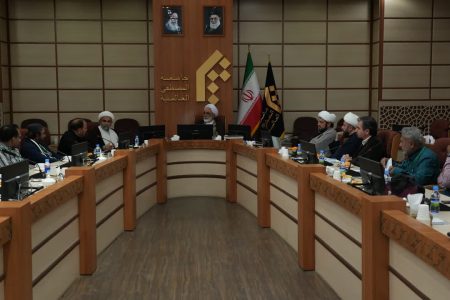 دیدار جمعی از اساتید بازنشسته پاکستانی با جانشین ریاست المصطفی