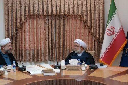 دیدار رئیس دانشگاه پیام نور قم با آیت‌الله دکتر عباسی