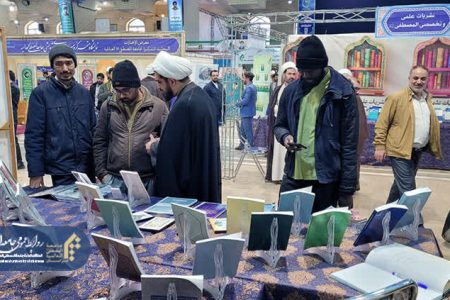 بازدید مسئولان و میهمانان برجسته از غرفه نمایندگی خراسان