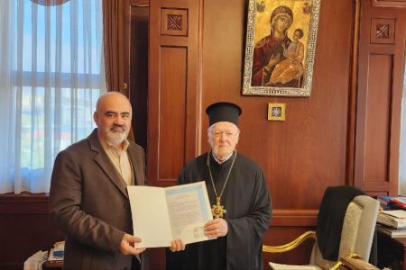 پیام تبریک آیت‌الله عباسی به رهبر ارتدوکس‌های جهان به مناسبت سال نو میلادی