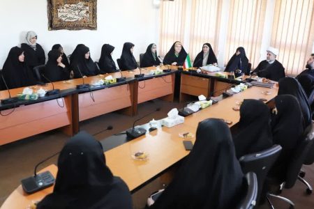 ویژه برنامه ولادت حضرت علی (ع) در مدرسه عالی خواهران گلستان