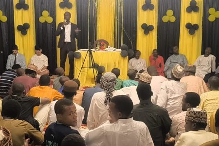 برپایی جشن نیمه شعبان در نمایندگی کامرون