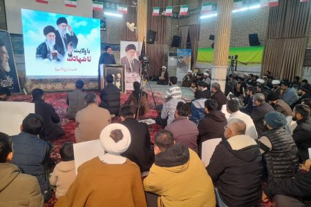 اجتماع باشکوه طلاب اردو زبان در حمایت از رهبر انقلاب