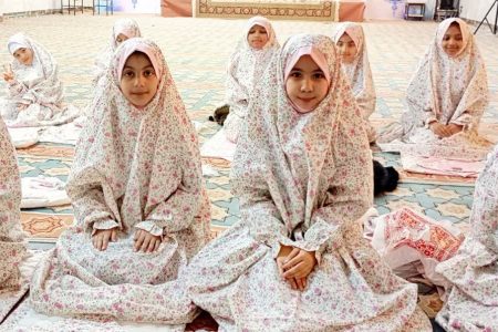 جشن تکلیف دختران مجتمع آموزشی قرآنی بین المللی دخترانه توحید