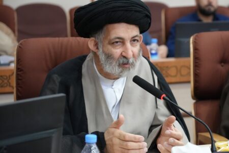 نقش «ادبیات» و «ترجمه» در رسیدن به «حوزه پیشرو و سرآمد»