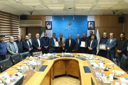 امضای تفاهم‌نامه ساخت «مدرسه برادری» در میناب