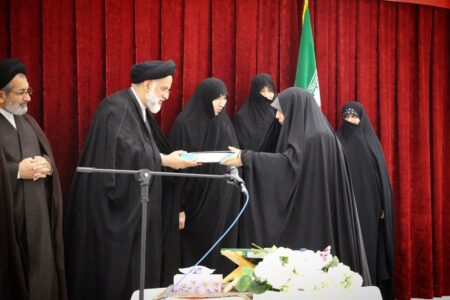 بزرگداشت و تجلیل از مقام استاد در مجتمع آموزش عالی بنت الهدی