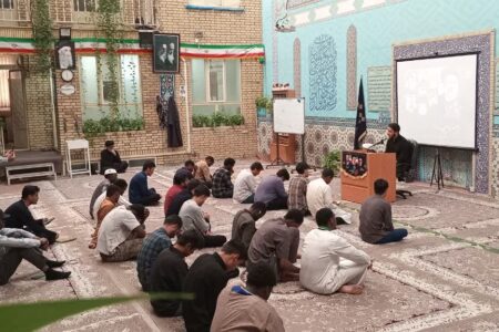 گرامیداشت سالروز شهادت شهدای خدمت در مدرسه مرعشیه