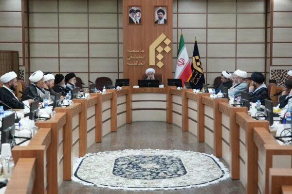 دشمن از اقتدار و صلابت نظام مقدس اسلامی متحیر مانده است