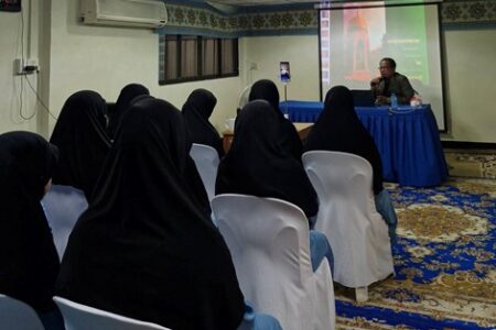 نشست علمی_پژوهشی در مدرسه المهدیه  تایلند