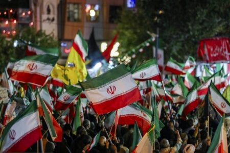 بیانیه جمعی از اعضای مجلس خبرگان و علما خطاب به مردم و مسئولان درباره مذاکرات