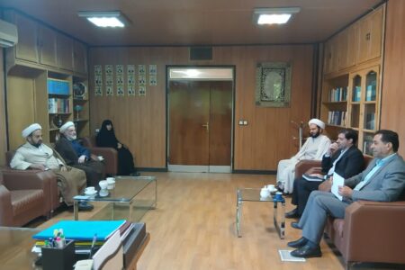نشست نماینده المصطفی با مدیرکل آموزش پرورش استان اصفهان