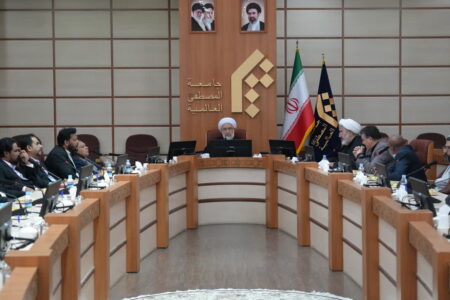 دیدار فراگیران دوره کوتاه مدت از سریلانکا با رپیس جامعةالمصطفی
